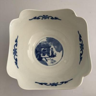Canton Blue/White Scalloped Edge Bowl