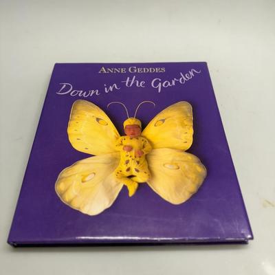 Anne Geddes Down in the Garden Book