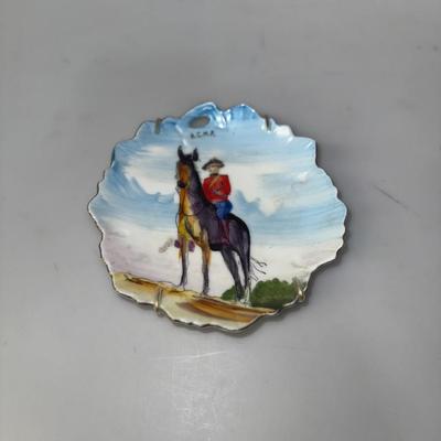 Vintage plate with a canadian mounted police