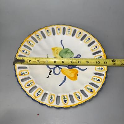 Hand-Painted Fruit  Alcobaca Portugal Plate #67