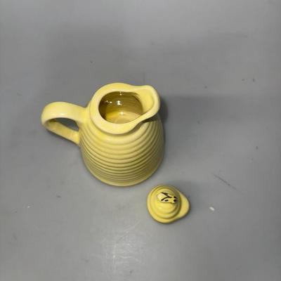 Vintage Yellow Bees Honey Pot Jar Beehive With Lid Made in USA Ceramic Farmhouse