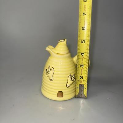 Vintage Yellow Bees Honey Pot Jar Beehive With Lid Made in USA Ceramic Farmhouse