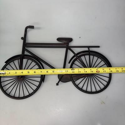 Vintage Style Metal Old Time Bicycle Wall Decor