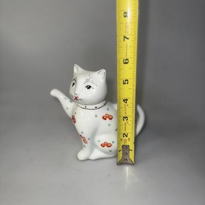 Vintage Chinese Oriental Ceramic floral Kitty Cat 