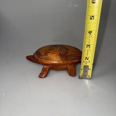 Vintage Wood Hand Carved Turtle Trinket Box
