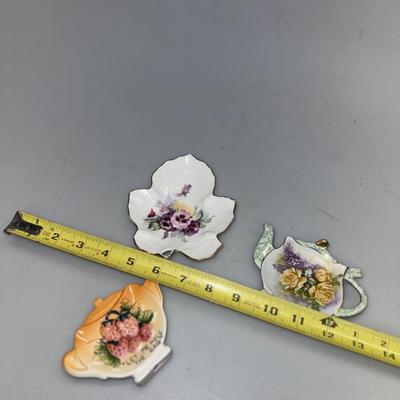 Small Porecelain décor ( fine bone china) 