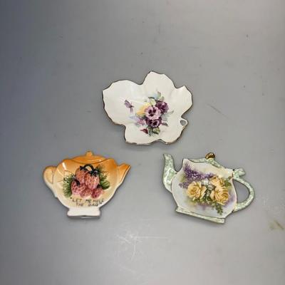 Small Porecelain décor ( fine bone china) 