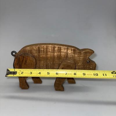 Farmhouse Wood Pig