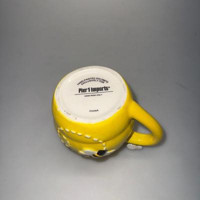 Vintage Pier 1 Hand Painted Dolomite Bumble Bee Creamer