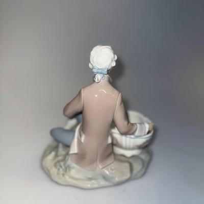 LLADRO 4714 Boy Jewelry Dish Historical Collection Glazed Finish Figurine RARE