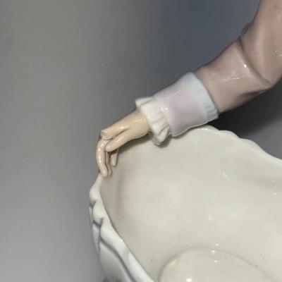 LLADRO 4714 Boy Jewelry Dish Historical Collection Glazed Finish Figurine RARE