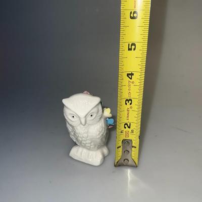 Vintage Ardalt Owl Pin Cushion Ceramic White Fingurine 3”H