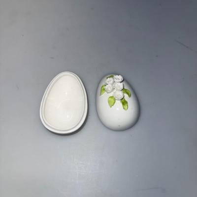 Egg shaped Trinket. 
