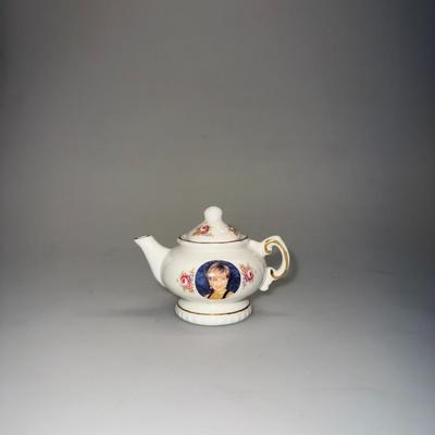 Rare teapot Tribute to Princess Diana
