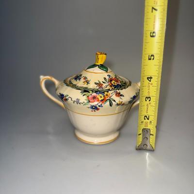 Hampton England Sugar and creamer set