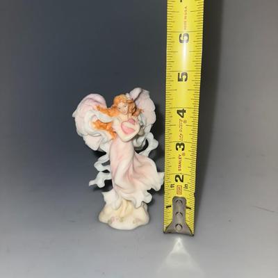 VINTAGE 1999 ROMAN INC SERAPHIM CLASSICS FEBRUARY ANGEL OF THE MONTH SERIES 
