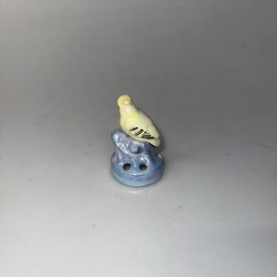 Vintage Lusterware SMALL YELLOW BIRD Porcelain Flower Frog Made in Japan, 6 Hole