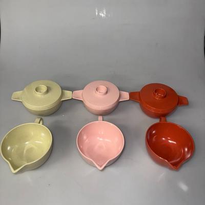 Vintage Melmac Dishes