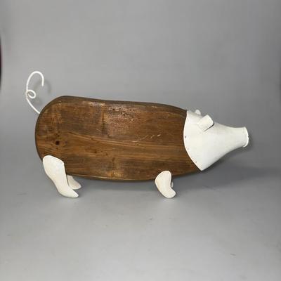 Farmhouse Wood/Metal Pig