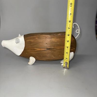 Farmhouse Wood/Metal Pig