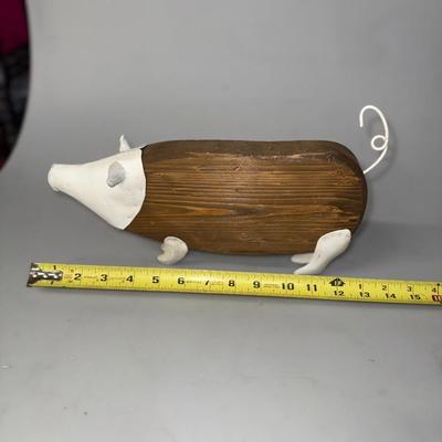 Farmhouse Wood/Metal Pig