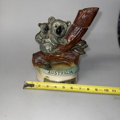 Vintage Jim Beam Kentucky Straight Regal China 100 Months Old Australia Koala Decanter 1973