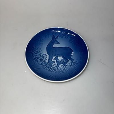 Deer and Doe Mother's day plate Vtg.