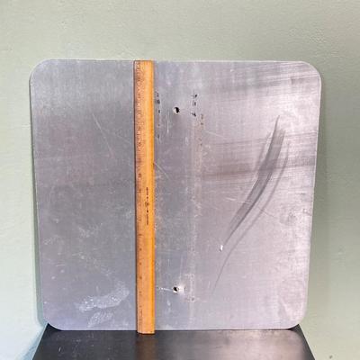 LOT 62: Metal 40 MPH Road Sign