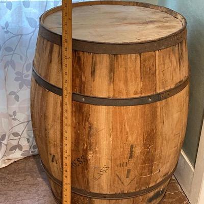 LOT 68: Wooden Barrel and Decorative Seashell Lamp