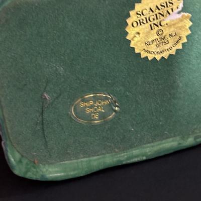LOT 86: Vintage Ocean City & Sea Isle City Beach Tags, Scaasis Originals Lighthouses: Cape May, Sandy Hook & Ship John Shoal, DE,...