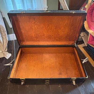 LOT 87: Breakless Truck Ready for a New Home & Upcycling - Great Storage