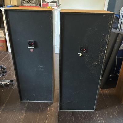 LOT 88: Vintage Kenwood JL-786 Floor Speakers 3-Way 3 Speaker System