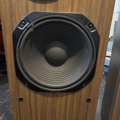 LOT 88: Vintage Kenwood JL-786 Floor Speakers 3-Way 3 Speaker System