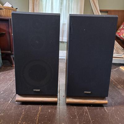 LOT 89: Vintage Fisher Floor Speakers Model STV-410