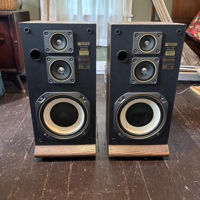 LOT 89: Vintage Fisher Floor Speakers Model STV-410