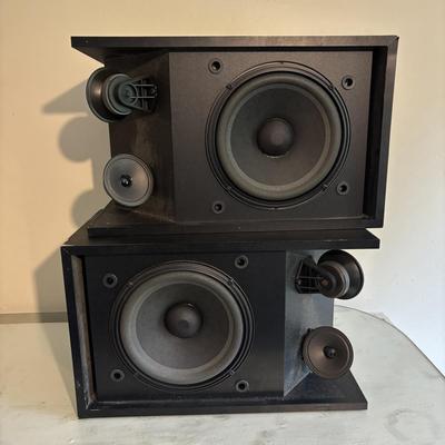 LOT 91: Bose 301 Series III Direwt/Reflecting Speakers