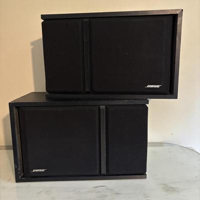 LOT 91: Bose 301 Series III Direwt/Reflecting Speakers