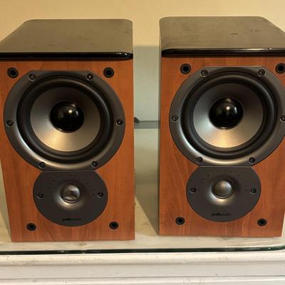 LOT 93: Polk Audio Subwoofer PSW10 110V & Polk Audio Speakers TSi100 Cherry