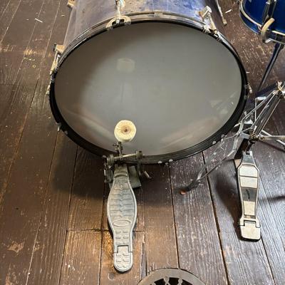 LOT 94: Drums: Cannon Radical & More