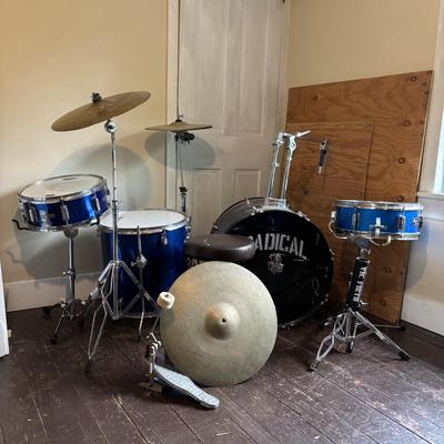 LOT 94: Drums: Cannon Radical & More