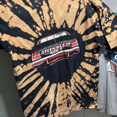 LOT 99: NASCAR Clothing/Jacket: Daytona, Dover, Dale Jr.