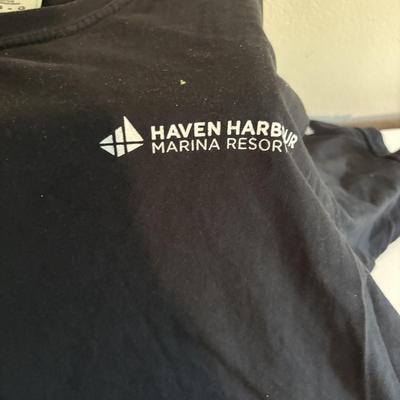 LOT 107: Untested 400-watt Fog Machine, Skeltons, Skull & Crossbones T-shirt (Haven Harbour Marina Resort)