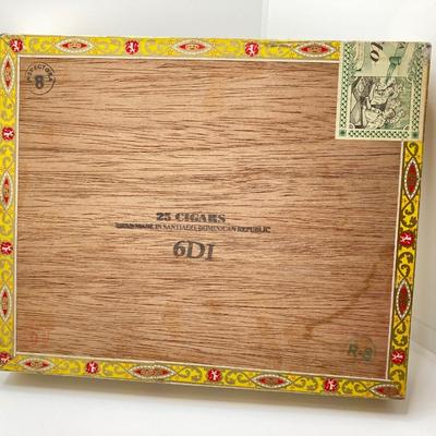 LOT 120: Vintage Collection - Folding Knives, Lighters, Cigar Boxes and Patches
