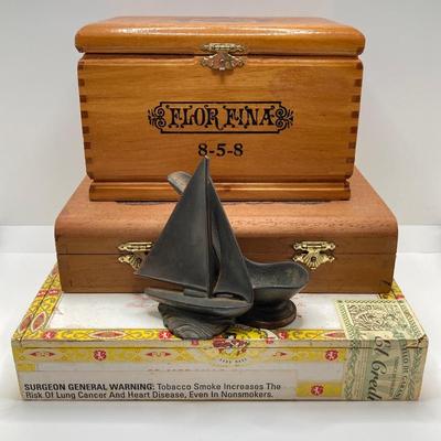 LOT 120: Vintage Collection - Folding Knives, Lighters, Cigar Boxes and Patches