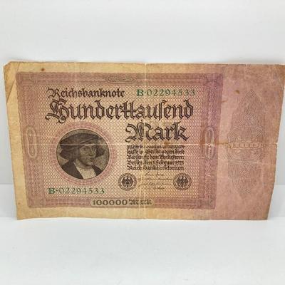 LOT 124: Collection of Coins, Paper Currency and Tokens (Silver Included)