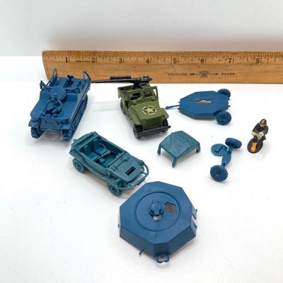 LOT 125: Vintage Toy Collection - Metal and Plastic Cars / Trucks, Miniature Military Figurines in Metal Box