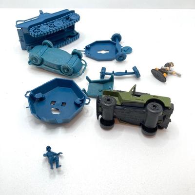 LOT 125: Vintage Toy Collection - Metal and Plastic Cars / Trucks, Miniature Military Figurines in Metal Box