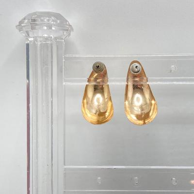 LOT 126: JJ Gold Pierced Earrings - 14KT, TW 1.77g