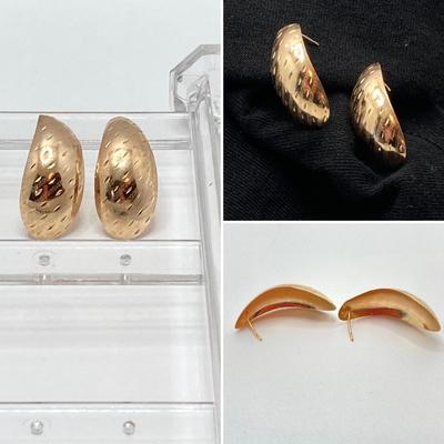 LOT 126: JJ Gold Pierced Earrings - 14KT, TW 1.77g