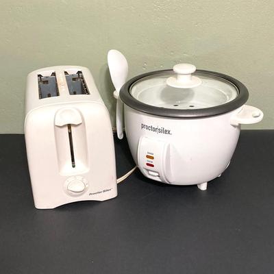 LOT 129: Bella Air Fryer, Proctor / Silex Rice Cooker and Proctor Silex Toaster